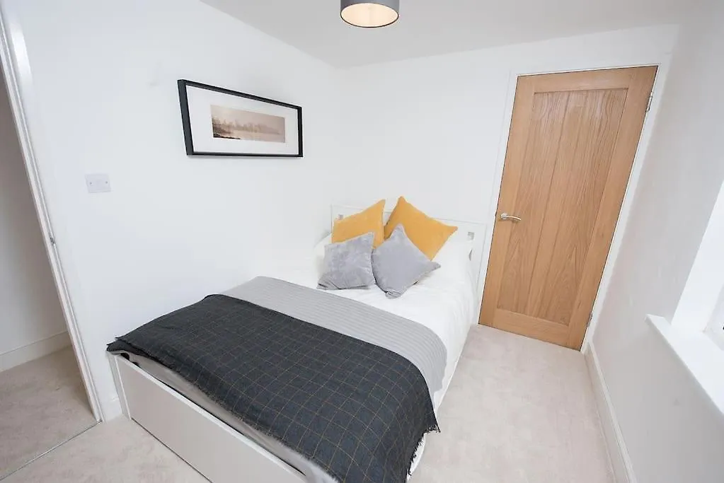 Apartment Beauchamp, By Home Host - Cardiff City Centre United Kingdom