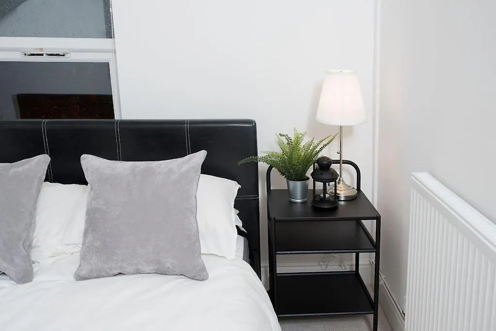 Beauchamp, By Home Host - Cardiff City Centre